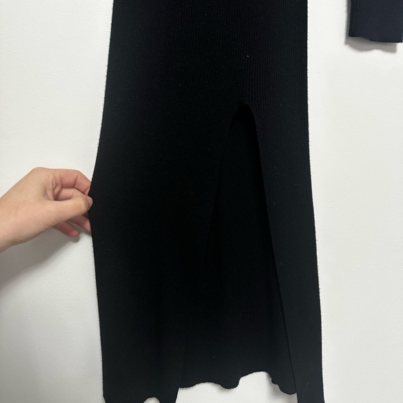 Pink Lily Long Sleeve Ribbed Dress with Slit - Picture 5 of 9